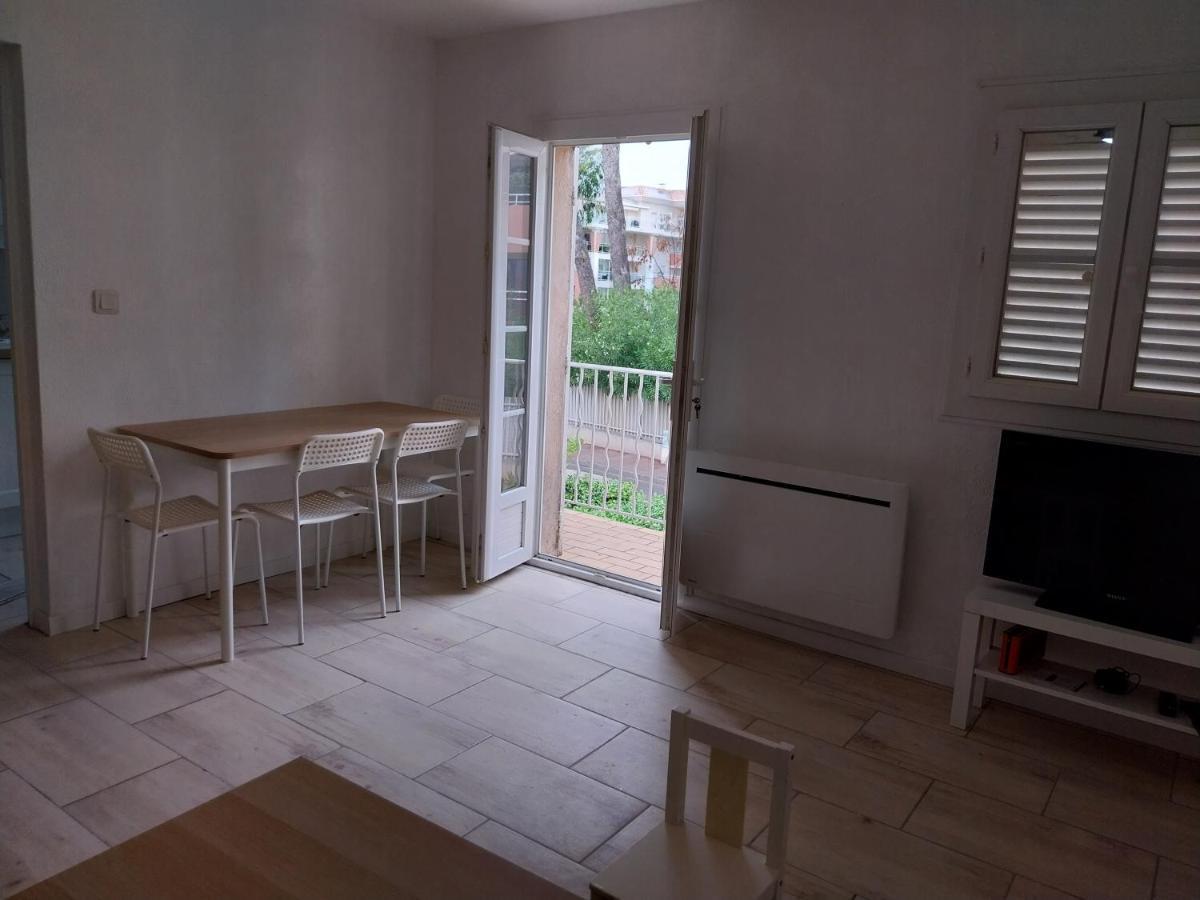 Appartement Port De Hyères Zewnętrze zdjęcie